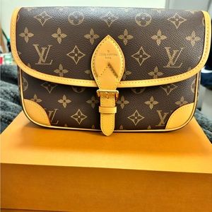 Louis Vuitton’s Diane Satchel Monogram Canvas Handbag M45985